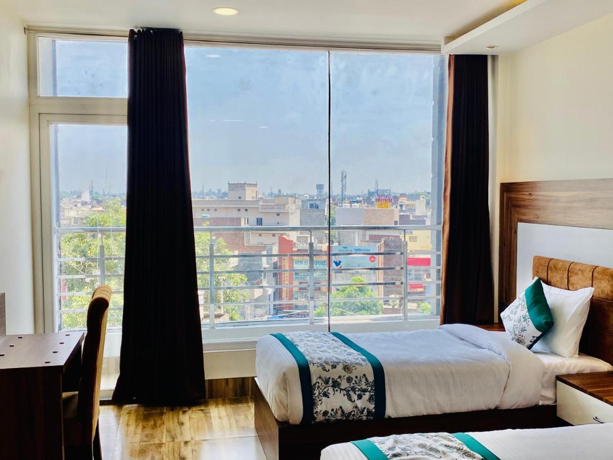 أمريتسار Hotel White House By An Hotels - Walking Distance From Golden Temple المظهر الخارجي الصورة