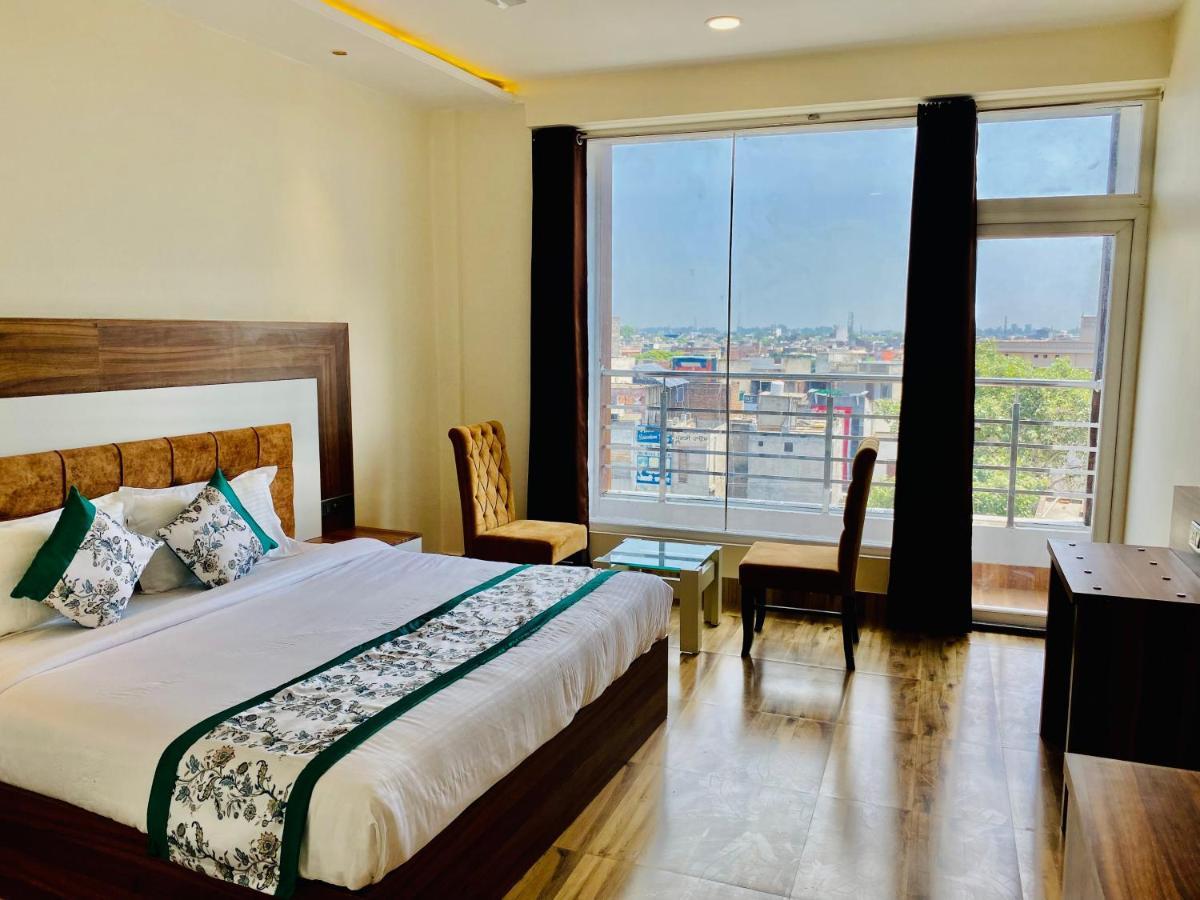 أمريتسار Hotel White House By An Hotels - Walking Distance From Golden Temple المظهر الخارجي الصورة