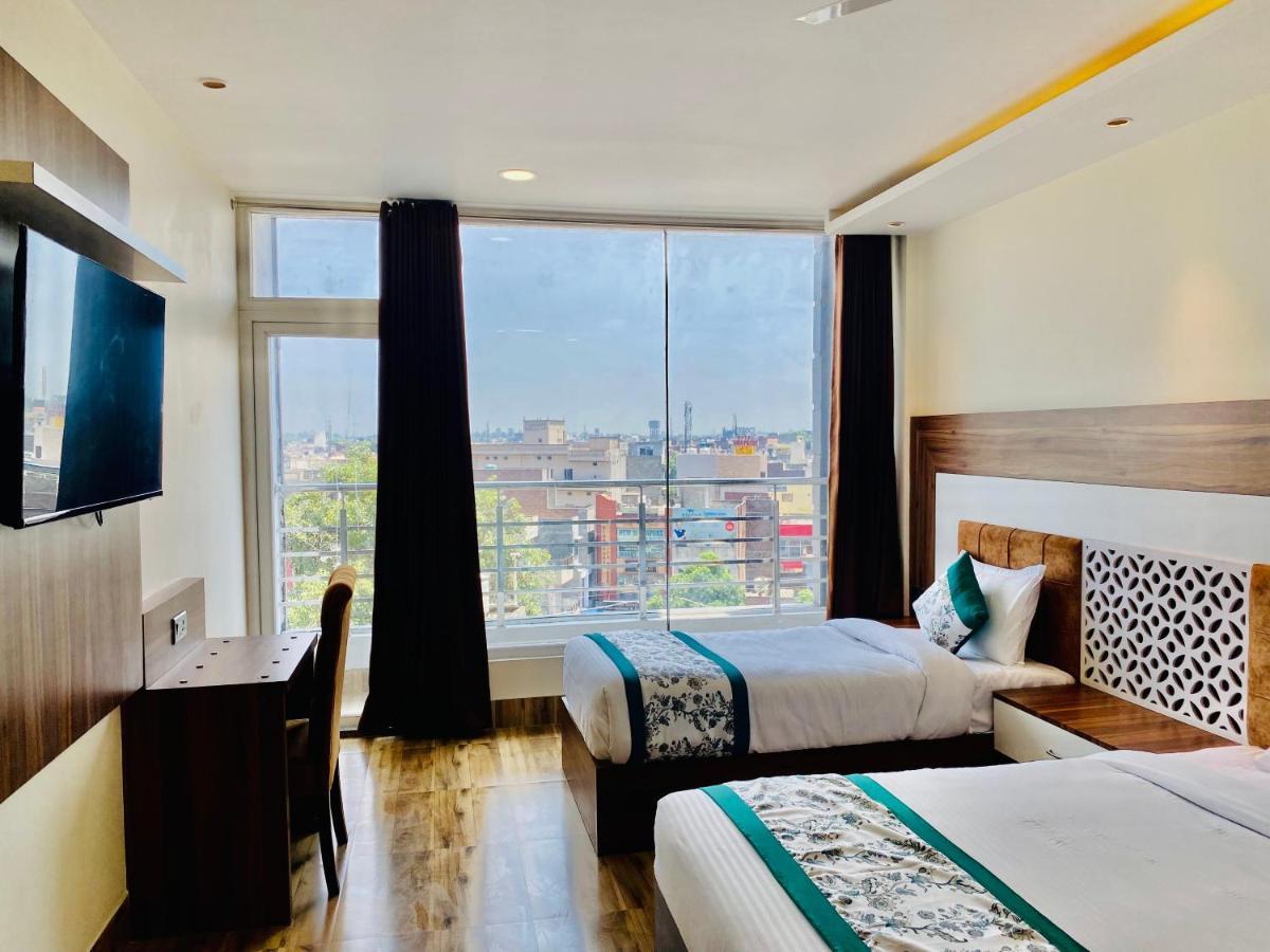أمريتسار Hotel White House By An Hotels - Walking Distance From Golden Temple المظهر الخارجي الصورة